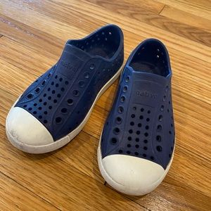 Native shoes toddler size 9 navy blue